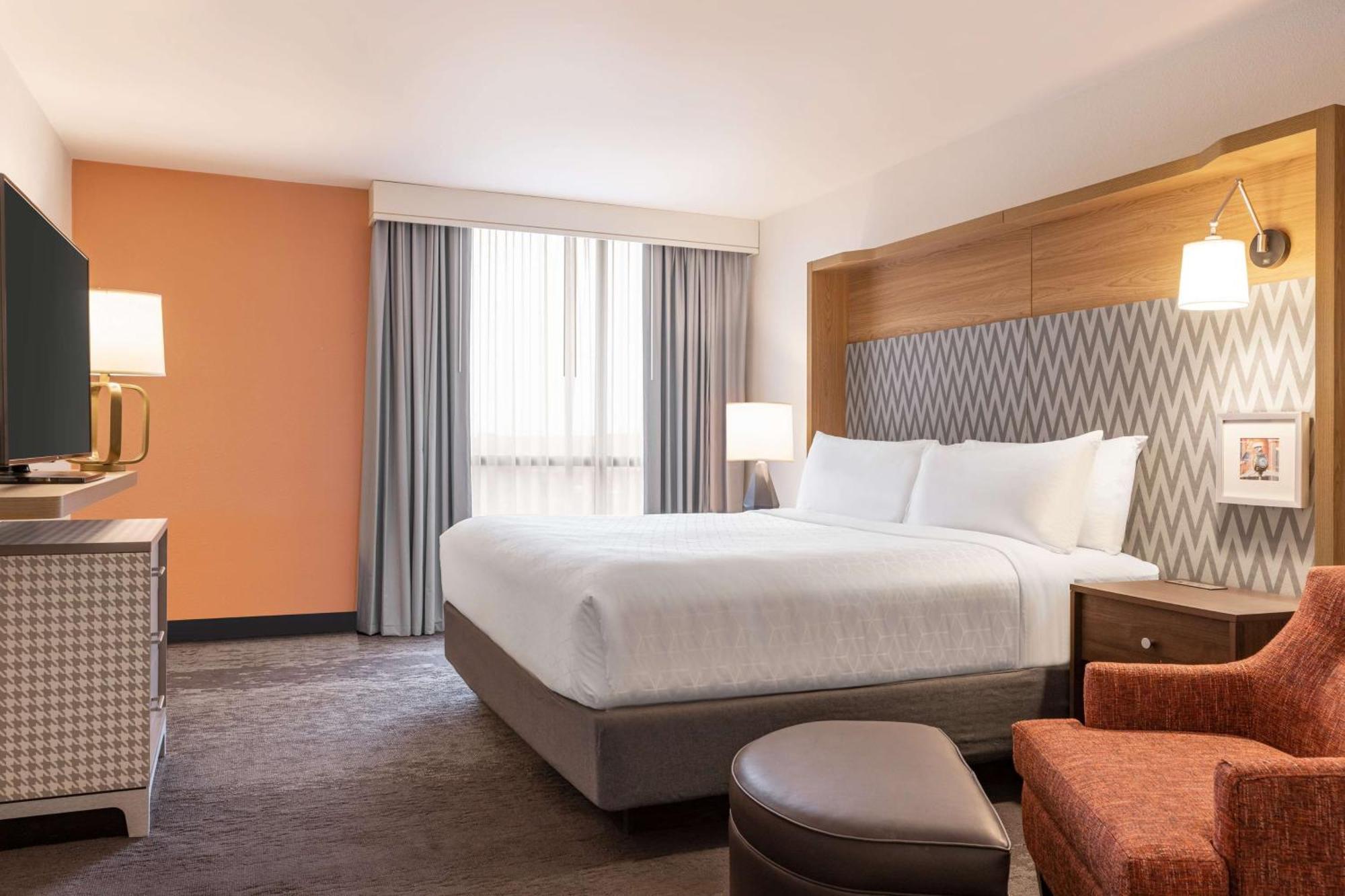 Two-Bedroom King Suite,1499652148:JPEG